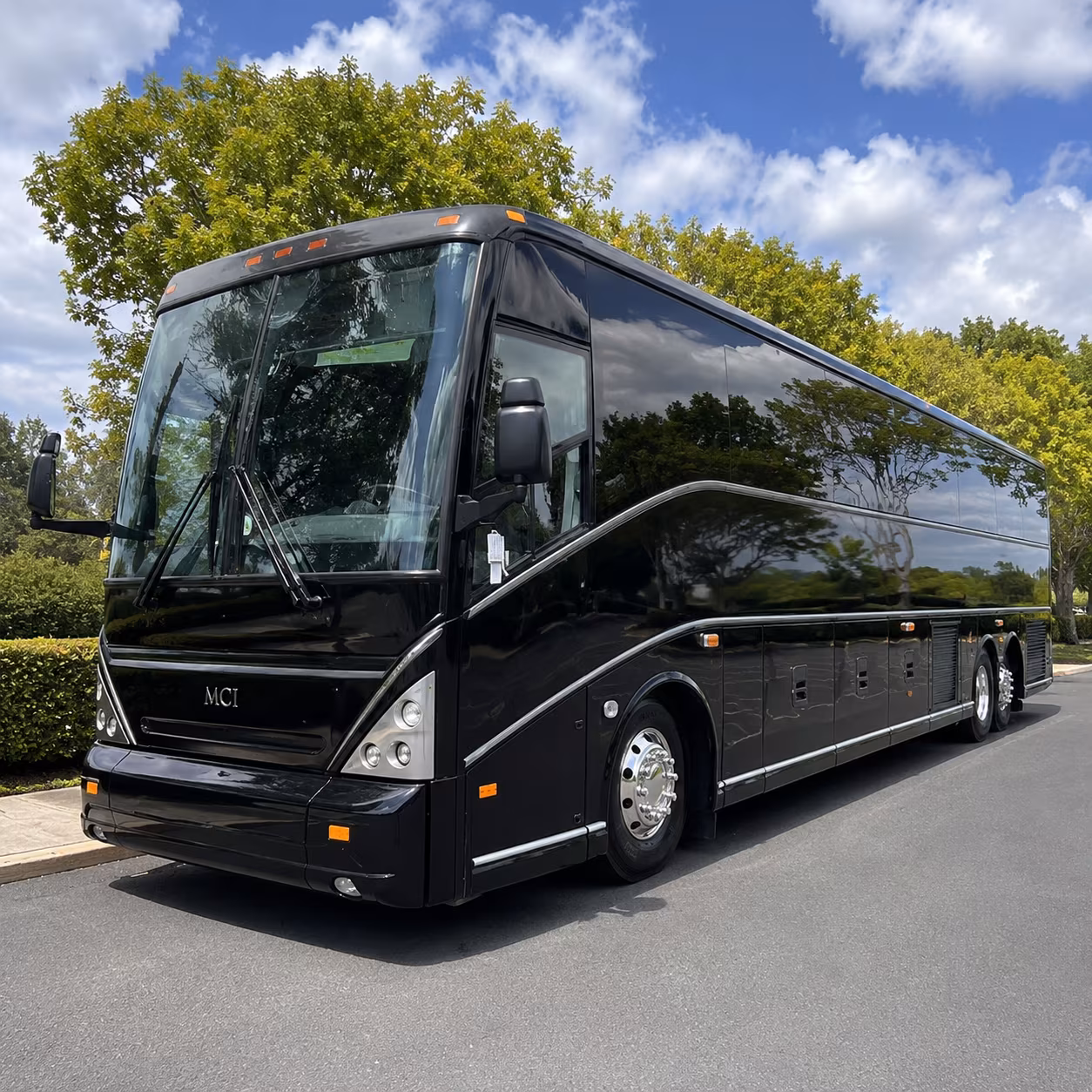 convention shuttle buses to the fresno convention entertainment center
